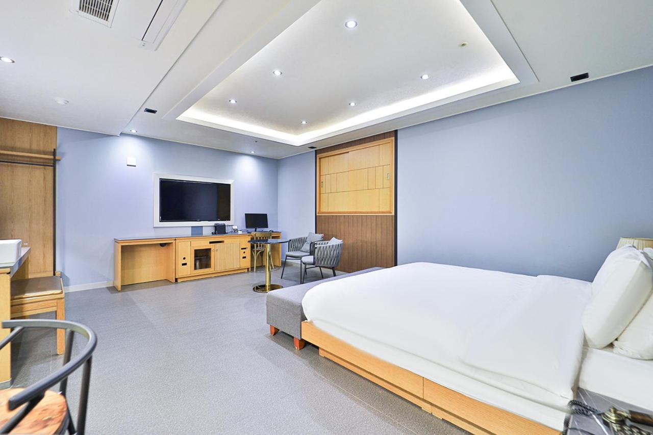 Seomyeon Ib Hotel ปูซาน ภายนอก รูปภาพ