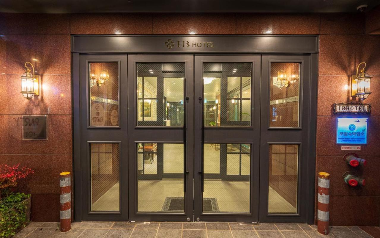 Seomyeon Ib Hotel ปูซาน ภายนอก รูปภาพ